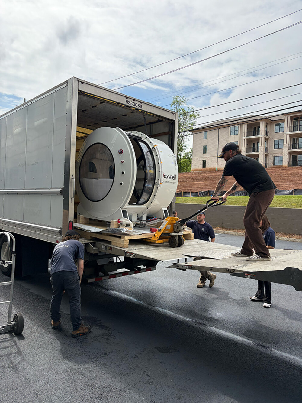 White-glove Oxycell chamber delivery